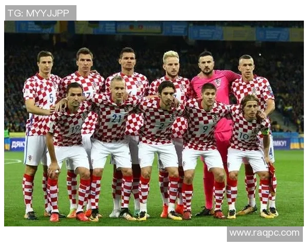 克罗斯的足球之路：从天才少年到世界顶级中场的传奇旅程