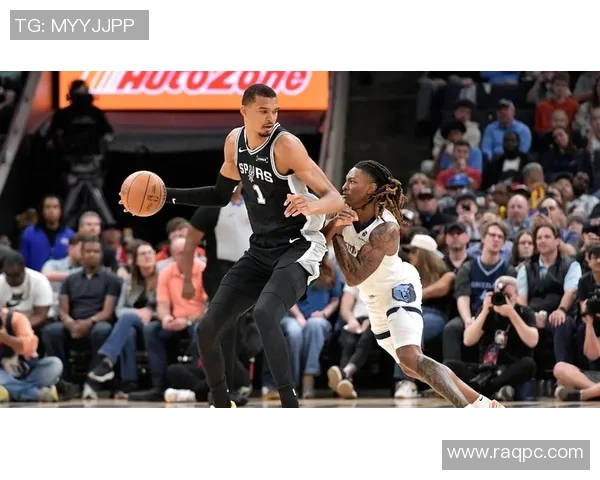 马刺与灰熊激战回顾精彩比赛录像全程解析与亮点集锦