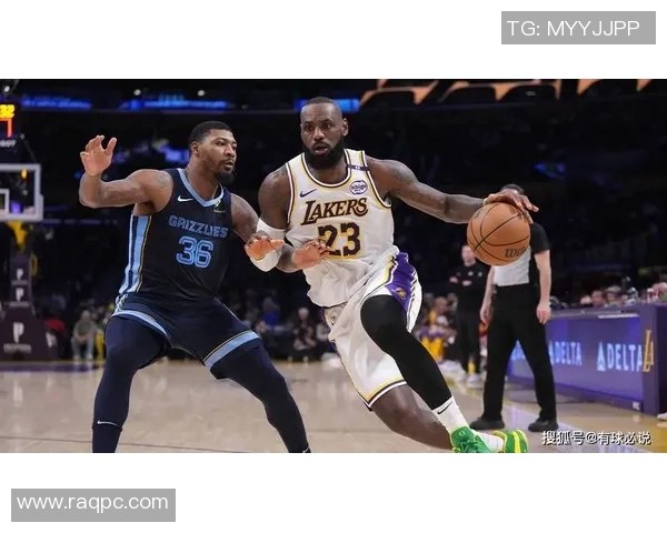 马库斯斯马特:从防守专家到球队核心的华丽转身 马库斯斯马特:从防守专家到球队核心的华丽转身