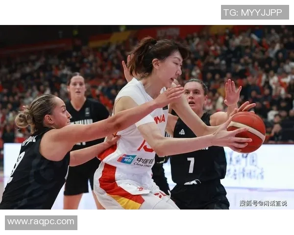 中国与芬兰篮球对决精彩回顾双方球员表现与战术分析 中国与芬兰篮球对决精彩回顾双方球员表现与战术分析