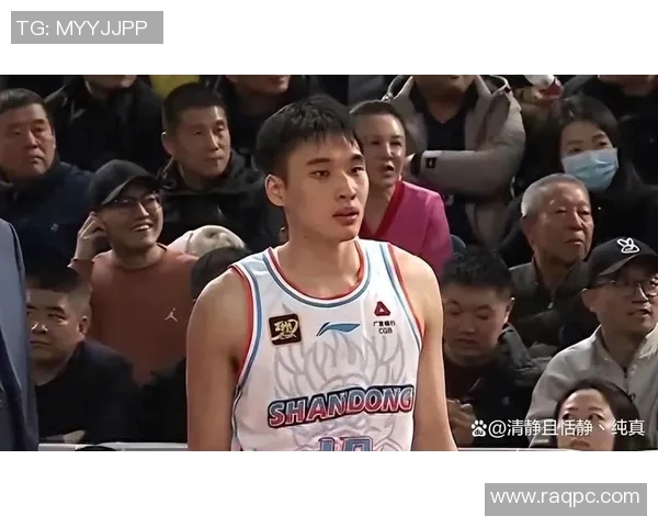 山东男篮与广东男篮激战正酣谁能在这场巅峰对决中笑到最后